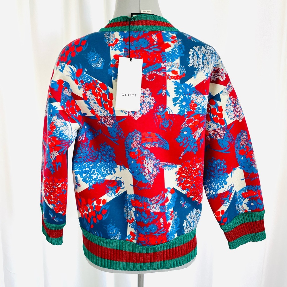 New authentic Gucci sweater with tag. Size 2-4, can be 6. Loose style.